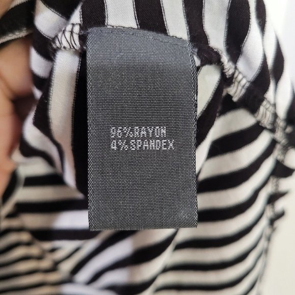 Kenneth Cole Reaction Cowl Neck Sleeveless Striped Top Size Large Black White - Picture 5 of 12